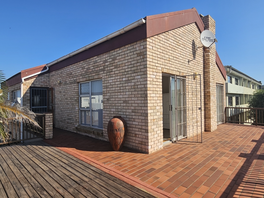 5 Bedroom Property for Sale in Ferreira Town Eastern Cape